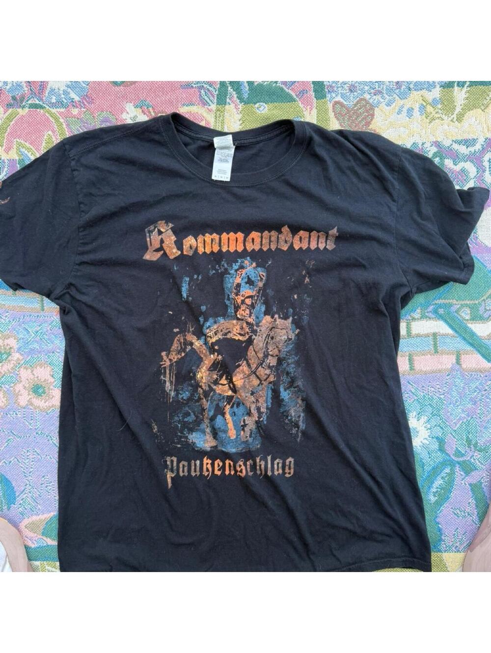 Gildan XL Black Commandant Pauken Schlag Graphic T-Shirt